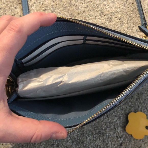 Tory Burch cross body purse - Picture 2 of 3